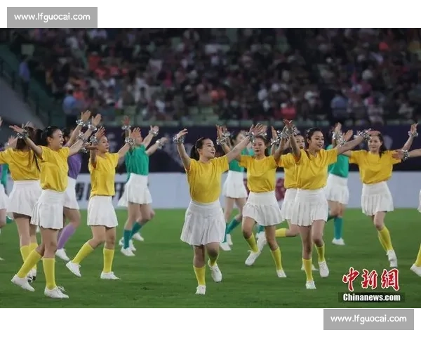 最红啦啦队出征苏超！激情助威点燃绿茵场