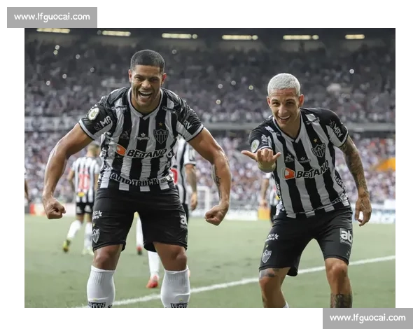 基莱斯 10 球领跑射手榜！单挑泰山防线爆射制胜，王大雷望球兴叹