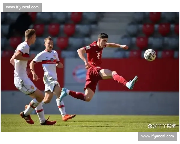 孔帕尼亲赴迈阿密观战世俱杯，拜仁备战博卡青年